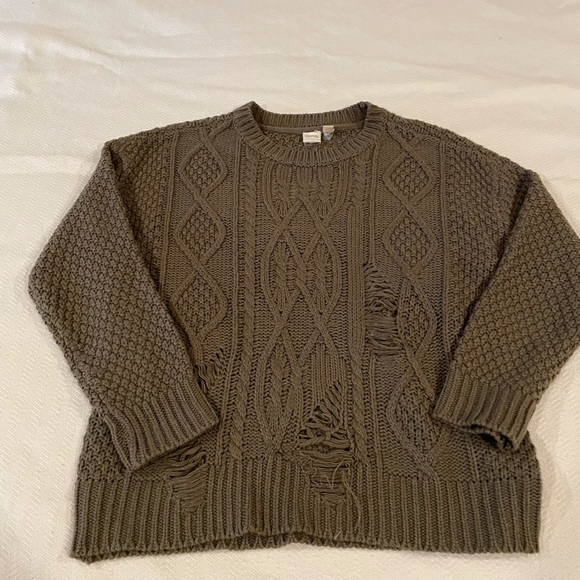 Over sized distressed turtleneck sweater - Picture 7 of 9
